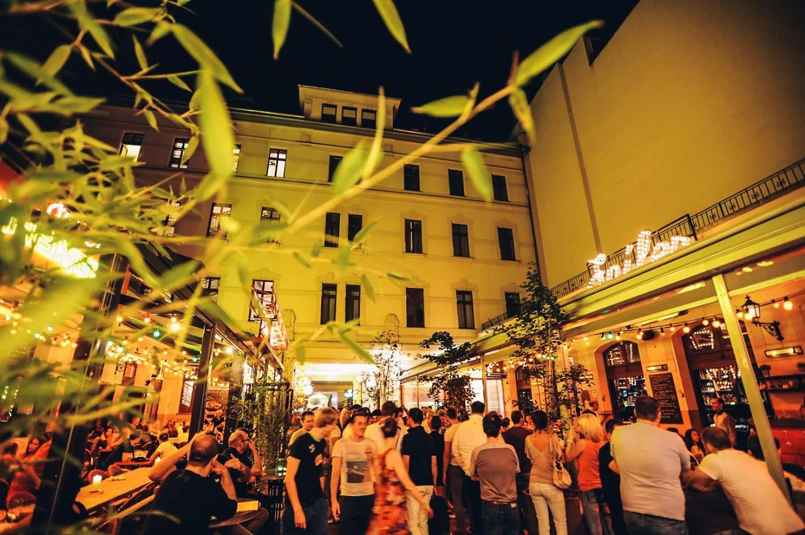 Apartment At Gozsdu Courtyard #Partyzone #Downtown #Freeparking Budapest